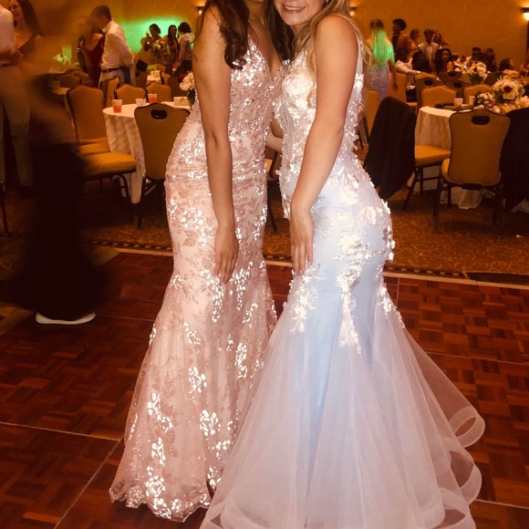 Selling prom dress!! Only worn once - Picture 2 of 5